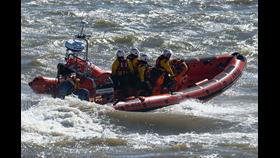 B950 Hounslow Branch afloat