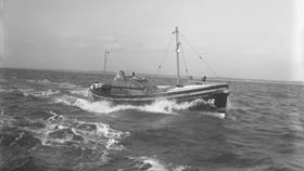 Black and white image of Filey lifeboat The Isa and Penryn Milsted, ON907, while on trials