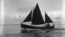 Black and white image of Bembridge lifeboat, Langham, while on trials