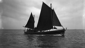 Black and white image of Pwllheli lifeboat, William Macpherson, while on trials