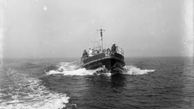 Black and white image of St Davids lifeboat, Joseph Soar (Civil Service No.34), while on trials