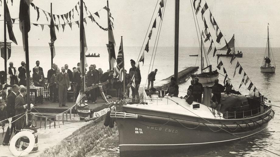 Walton lifeboat, E.M.E.D.